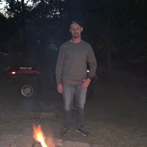 Meet your Posher, Adam